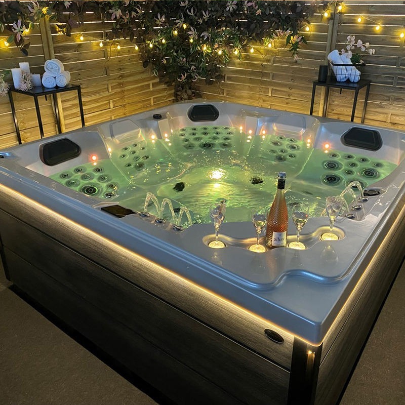 حوض استحمام ساخن خارجي للفيلا  - مراجعة Home Bathroom Jacuzzi وسعره